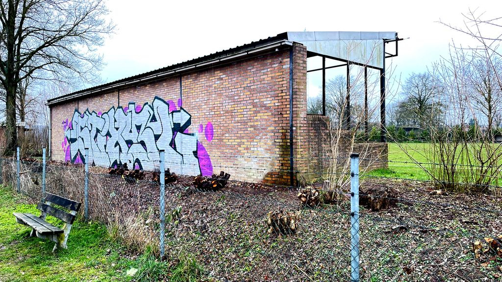 Politie zoekt twee graffiti kunstenaars. Foto: Martin Slijper