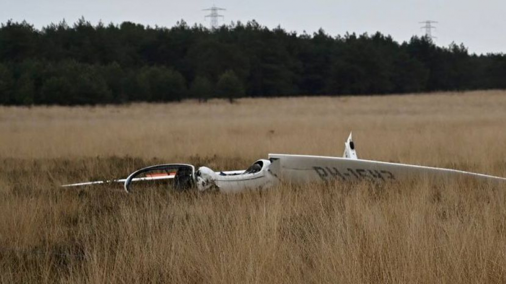 Het vliegtuig kwam hard neer na een mislukte start. Foto: Persbureau Heitink