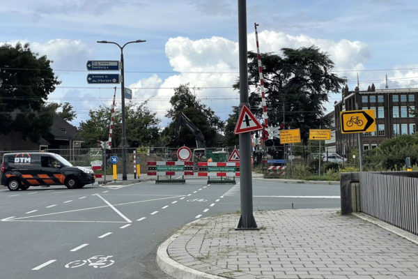 Spoorovergang Wilhelminaweg in Dieren gaat weer open. Foto: Martin Slijper