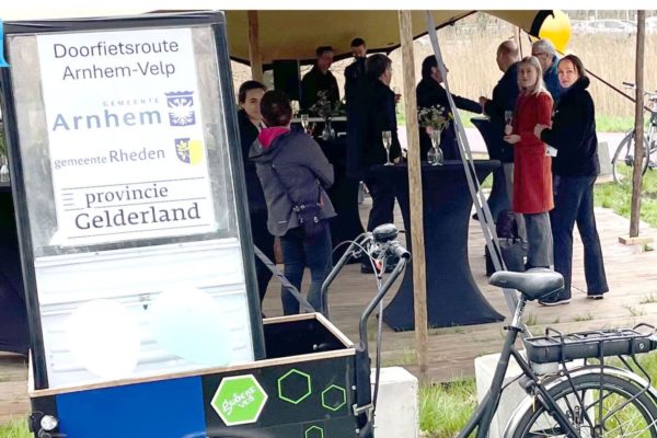 Gemeente Arnhem weigert pers bij opening fietspad tussen Velp en Arnhem Foto: Martin Slijper