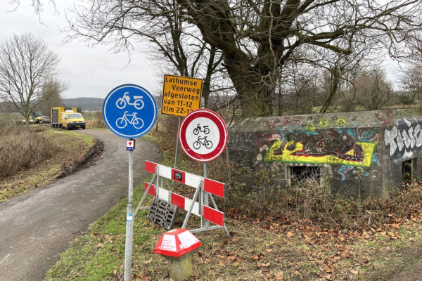 Rondje fietsen langs de IJssel tussen Velp en Rheden kan niet meer. Foto: Martin Slijper