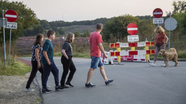 Verkeersmaatregelen op de Posbank.  Foto: ANP