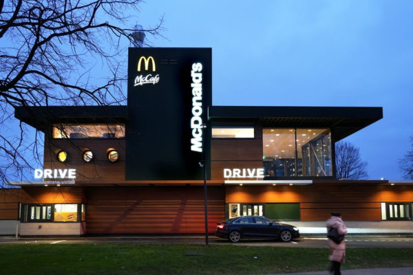 Een McDonald's met drive-in ter illustratie. Foto: ANP