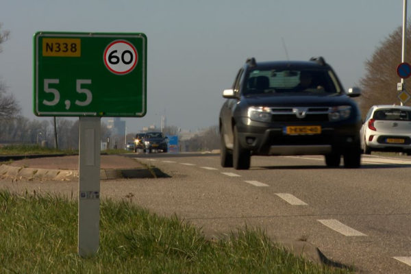VVN wil snelheid omlaag op provinciale wegen. Foto: Omroep Gelderland (fotomontage)
