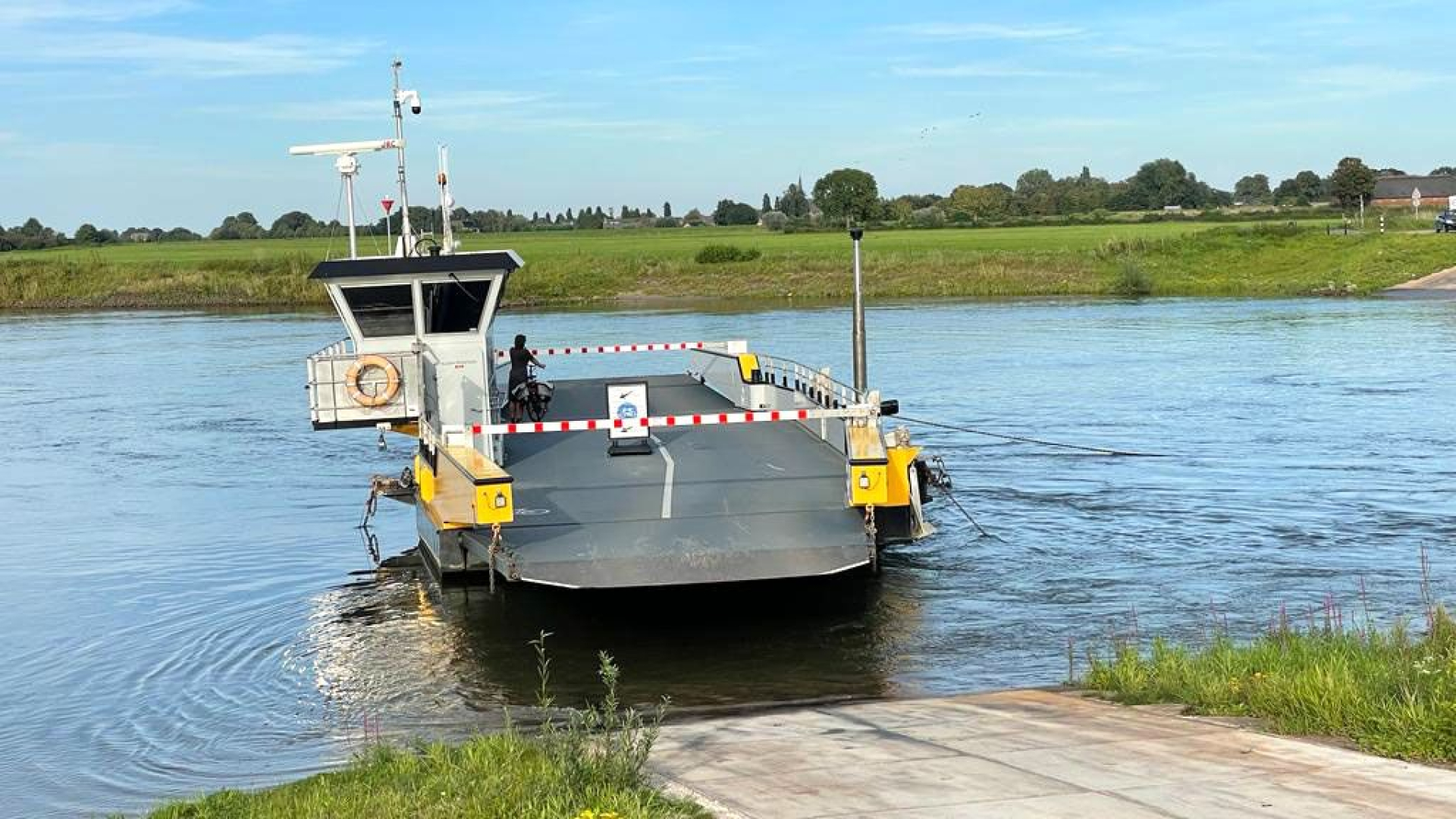 Veerpont in Dieren gaat donderdag weer varen (video)