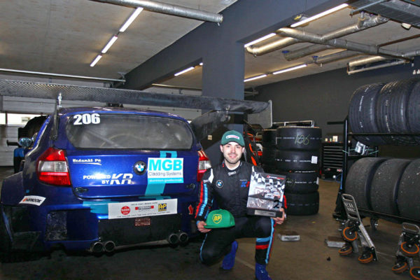 Rhedenaar behaalt podiumplaats in Supercar Challenge in Zandvoort Foto: Studio Rheden