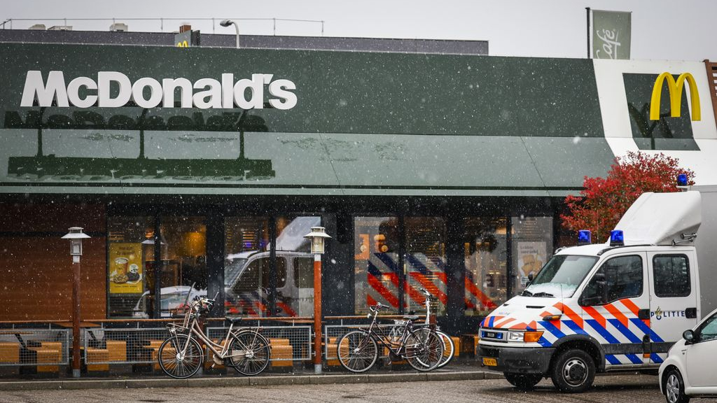 De McDonald's vestiging in Zwolle waar de dubbele moord plaatsvond. Foto: ANP