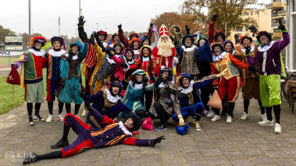 Sint en Pieten in Rheden. Foto: Rob de Lelij