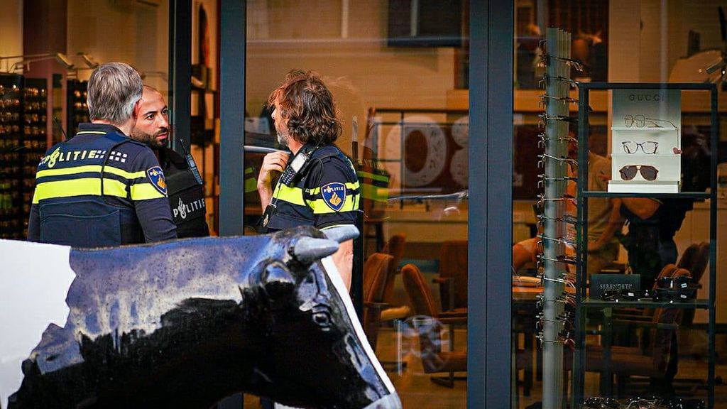 De politie droeg kogelwerende vesten Foto: Persbureau Heitink