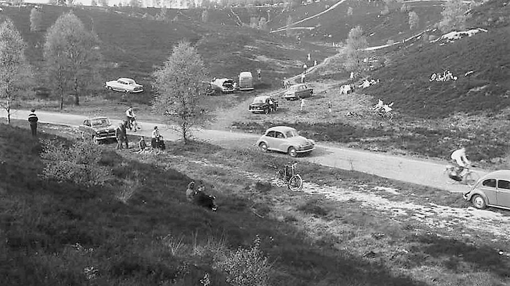 Auto's op de hei in de jaren '60 Foto: Natuurmonumenten