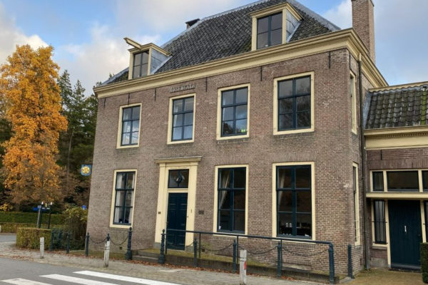Gemeentehuis Rozendaal Foto: RTV Arnhem