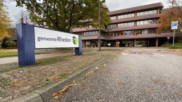 Het gemeentehuis in De Steeg Foto: RTV Arnhem