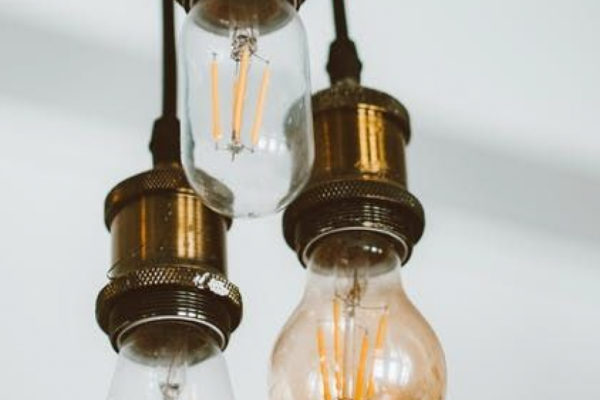 Gebruik deze tips om thuis energie te besparen Foto: Pexels