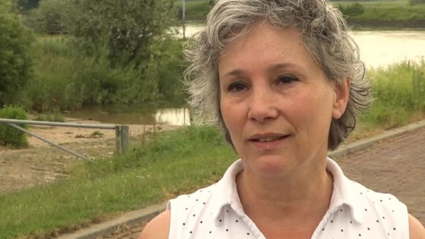'Peukenmeisje' Bernadette Hakken maakt kans op een Gelderse Vrouw in de Media Award 2021. Foto: Omroep Gelderland