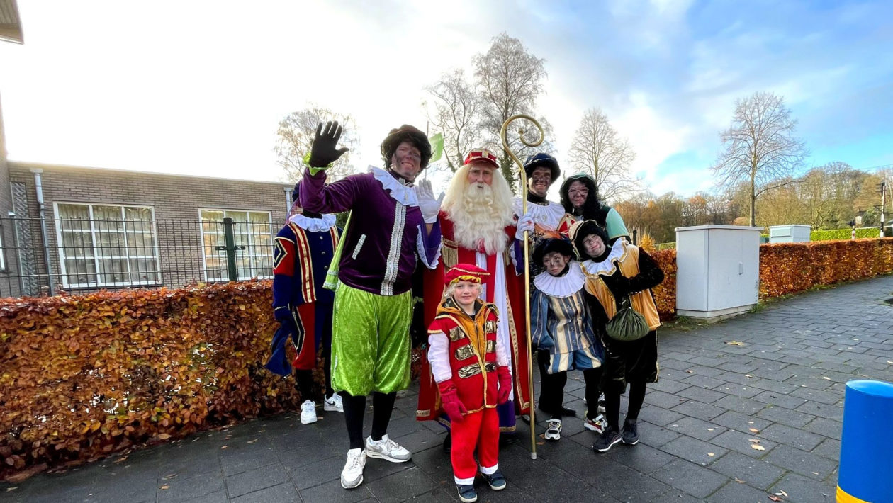 Sinterklaas ook in De Steeg en Ellecom. Foto: Martin Slijper