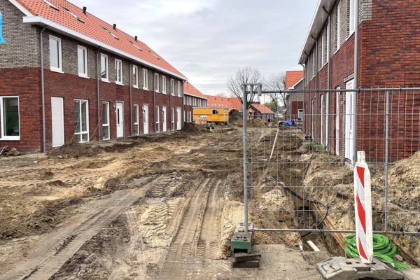 Woningen Doctor Schaepmanstraat blijven langer leeg staan Foto: Martin Slijper