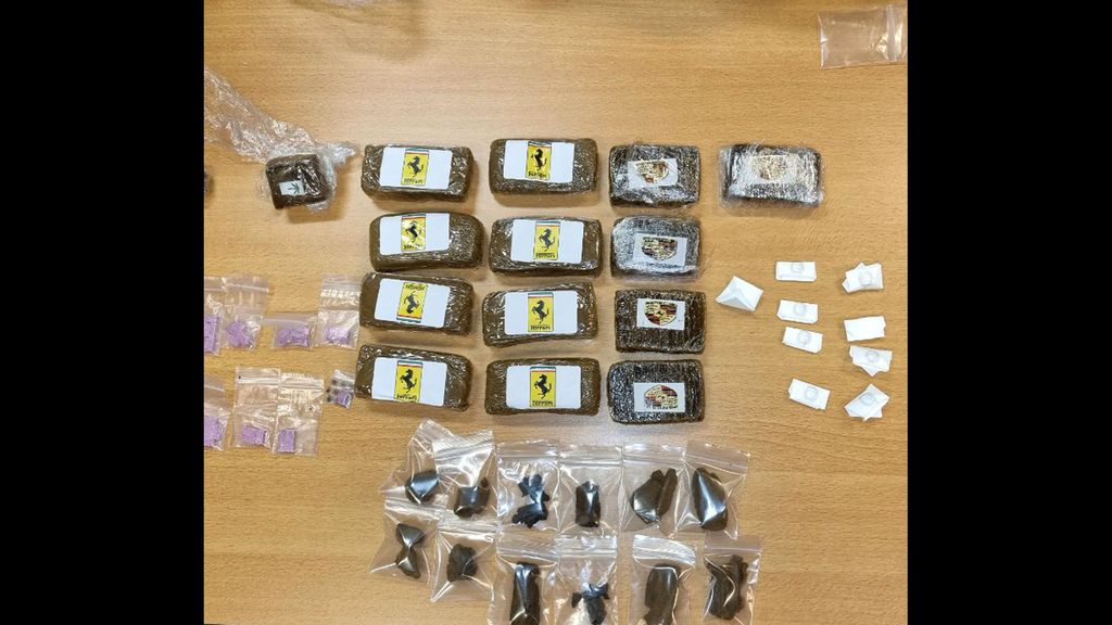 Politie vindt drugs in woning in Dieren. Foto: Politie