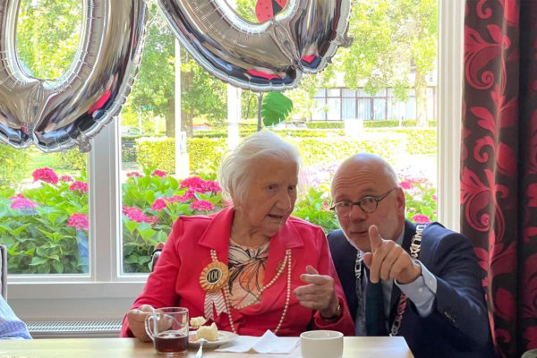 Nel Saers-Peters uit Velp wordt 100 jaar. Foto: Martin Slijper