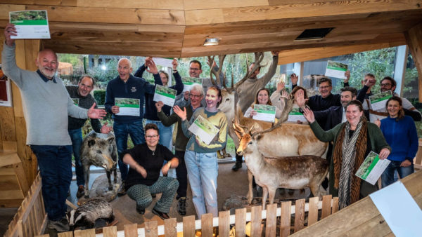 19 nieuwe IVN gastheren en -vrouwen. Foto: IVN