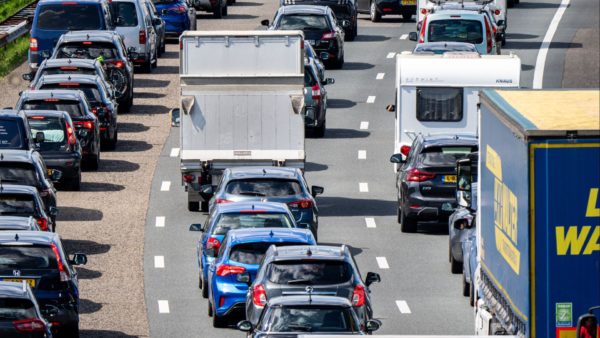 De avondspits zal vanavond drukker zijn dan normaal. Foto: ANP