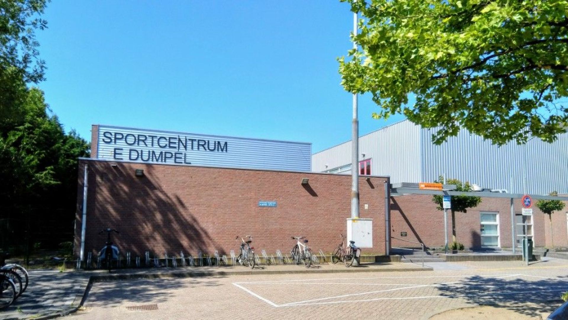 Vlooienmarkt in Velp bij sporthal de Dumpel