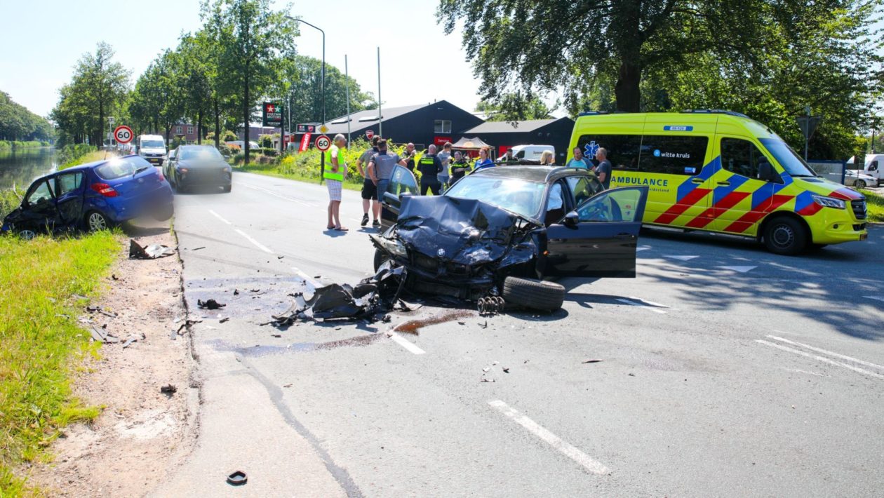 Weer een ongeluk op de 'dodenweg'. Foto: Luciano de Graaf