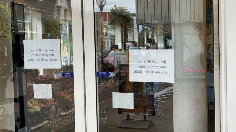Albert Heijn mag nog maanden langer open blijven op zondag Foto: Martin Slijper