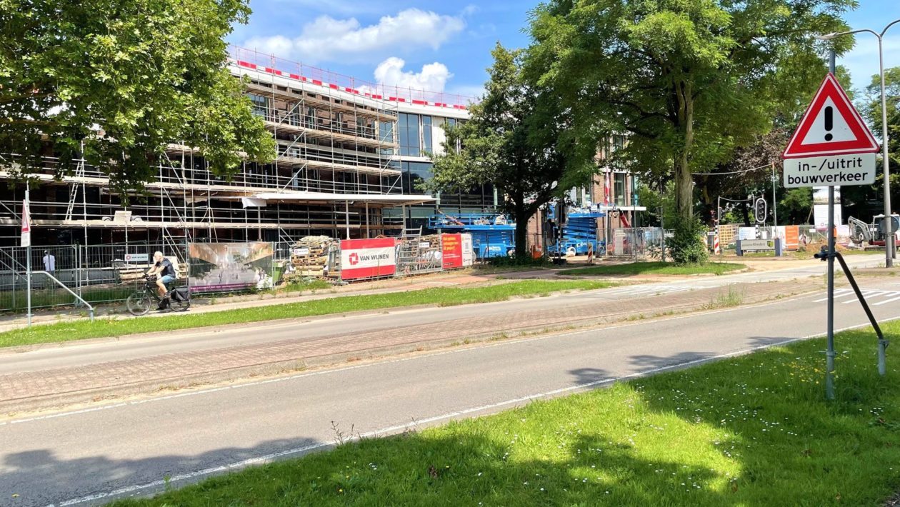 Nieuwe gemeentehuis De Steeg Foto: Martin Slijper