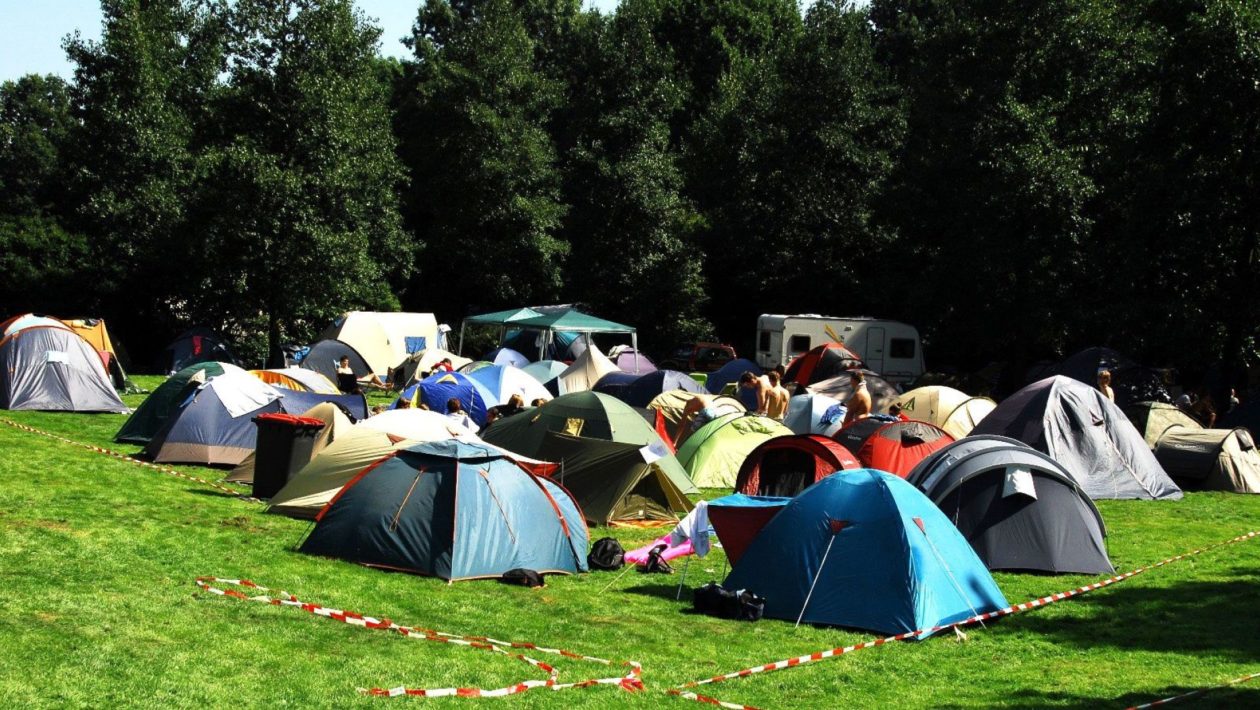 Overnachten in openluchtzwembad Rheden Foto: PFC Rheden