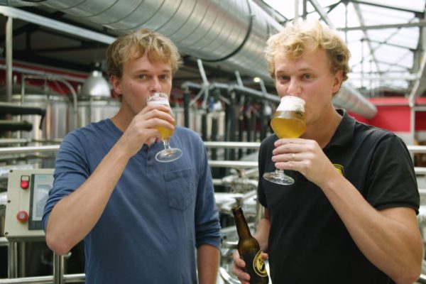 Bierbrouwers Pieter en Jaap Lok uit Velp Foto: Omroep Gelderland