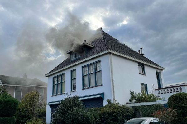 Grote brand in woonhuis in Velp Foto: Martin Slijper