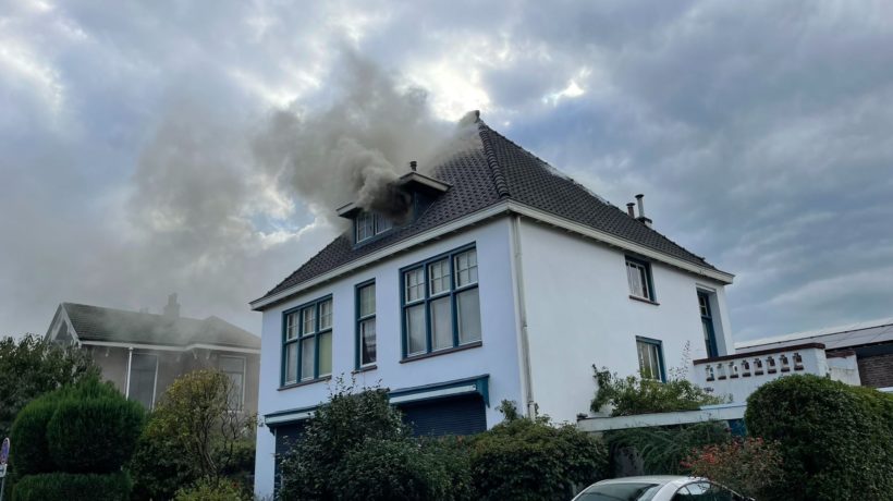 Grote brand in woonhuis in Velp Foto: Martin Slijper