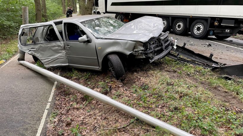 Twee gewonden bij ernstig ongeval op Schelmseweg Foto: Martin Slijper