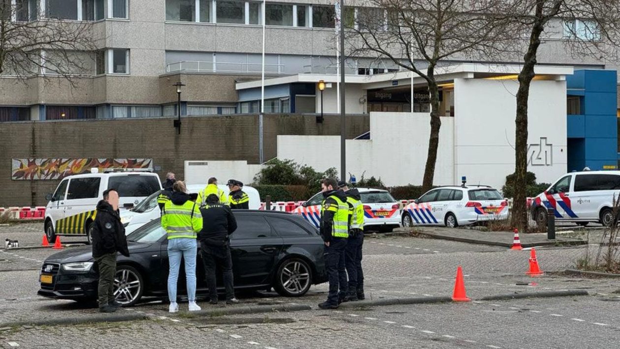 Verkeerscontrole bij knooppunt Velperbroek Foto: Studio Rheden