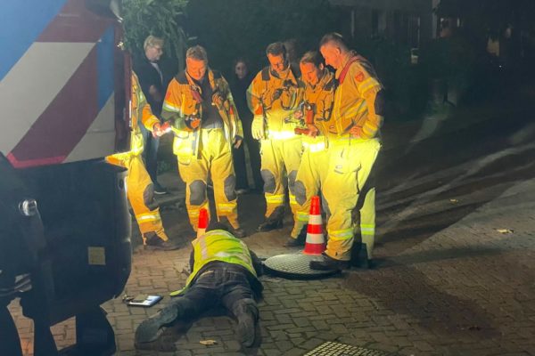 Velp stinkt naar benzine