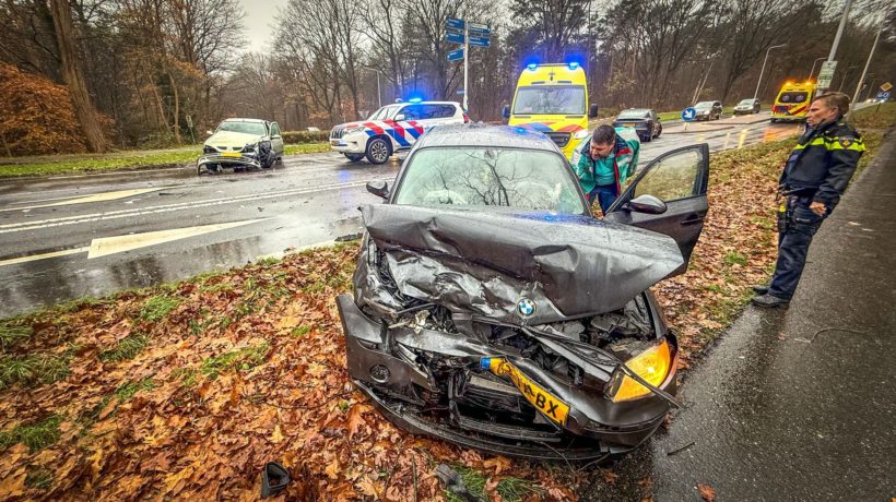 Zwaar ongeluk met gewonden op Schelmseweg in Rozendaal Foto: Omroep Gelderland