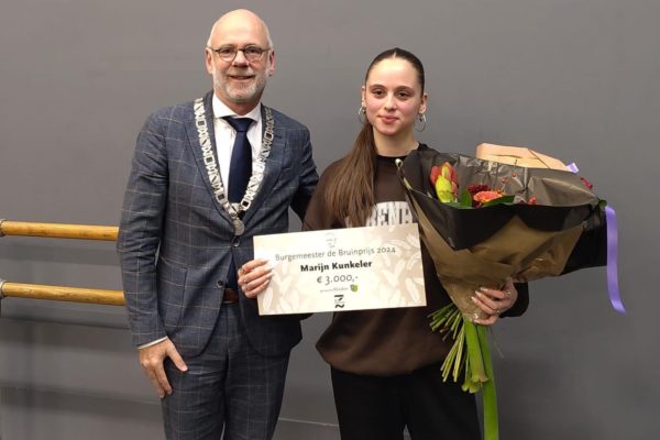 Multitalent Marijn Kunkeler wint Burgemeester de Bruinprijs Foto: Koen van der Mark