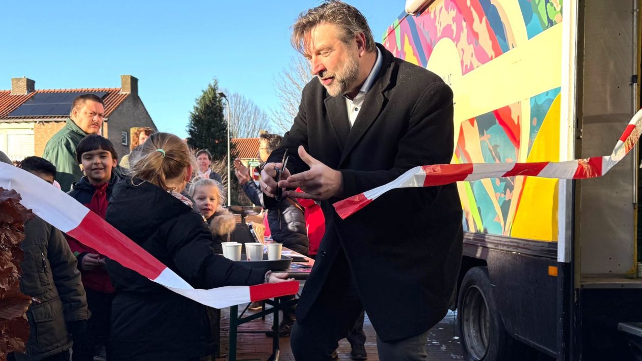 De Blauwe Tomaat gestart in Velp en Rheden: feestelijke opening met wethouder Foto: Martin Slijper