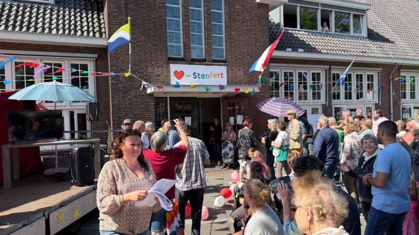 Nieuw buurthuis ‘Hart van Stenfert’ geopend in Dieren Foto: Martin Slijper