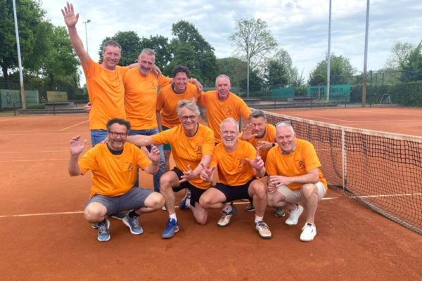 El Capitano’s viert 25-jarig jubileum in stijl Foto: Roderik Teunissen