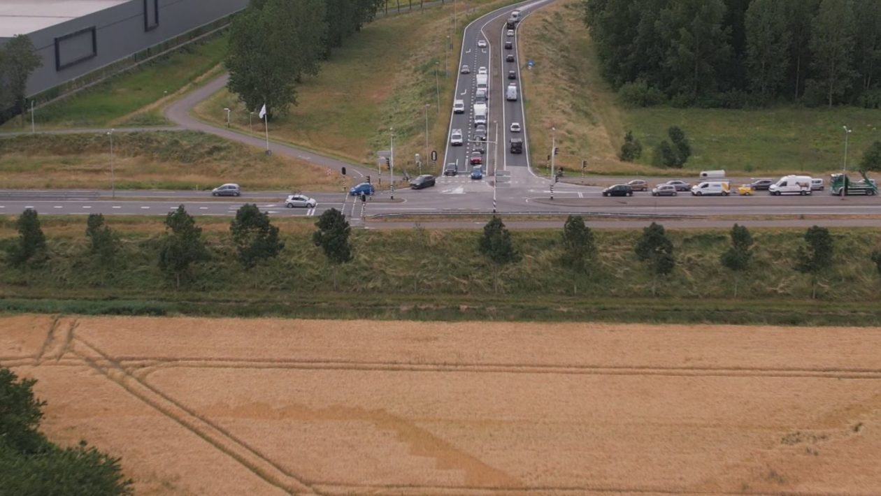 De A15 bij Bemmel kan worden doorgetrokken naar de A12. Foto: Omroep Gelderland