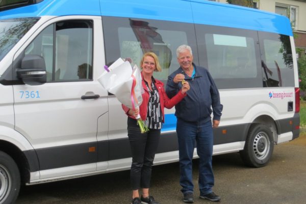 Nieuwe bus voor BuurtBus Spankeren Dieren: makkelijker instappen