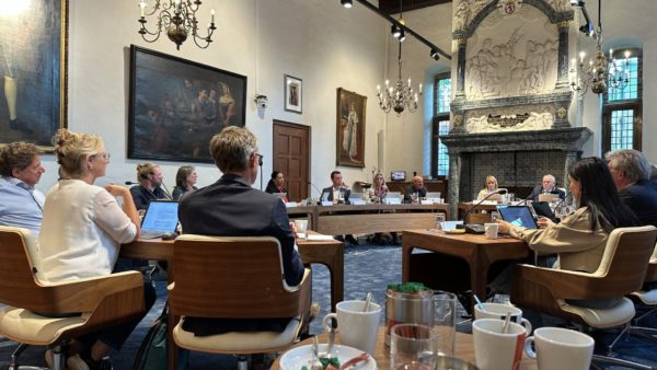 Gemeenteraad Doesburg in vergadering. Foto: Omroep Gelderland