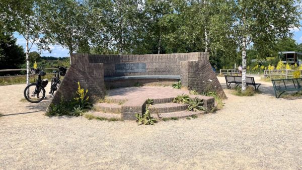 Stenen Posbank nu officieel beschermd monument Foto: Martin Slijper