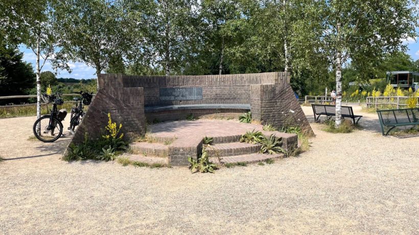 Stenen Posbank nu officieel beschermd monument Foto: Martin Slijper