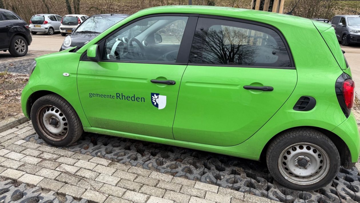 Poolauto van de gemeente Rheden Foto: Martin Slijper