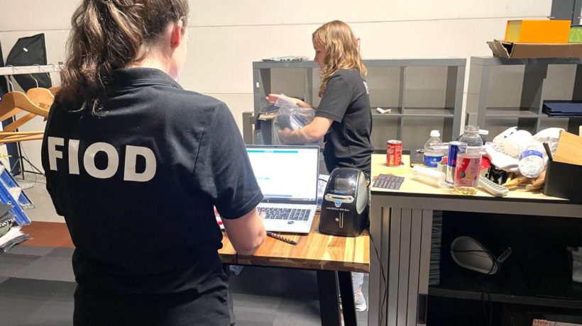Fiod onderzoekt nepmerkkleding Foto: Fiod