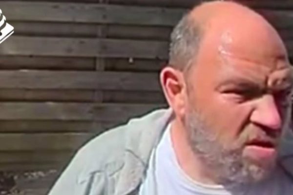 Herken jij deze man? Politie zoekt tips na inbraak Foto: Politie