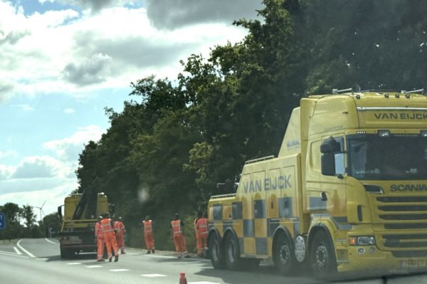 Verkeer op de A348 bij Rheden urenlang omgeleid Foto: Martin Slijper