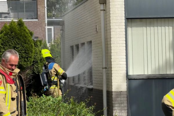 Snelle inzet voorkomt grotere schade bij hegbrand Foto: Martin Slijper